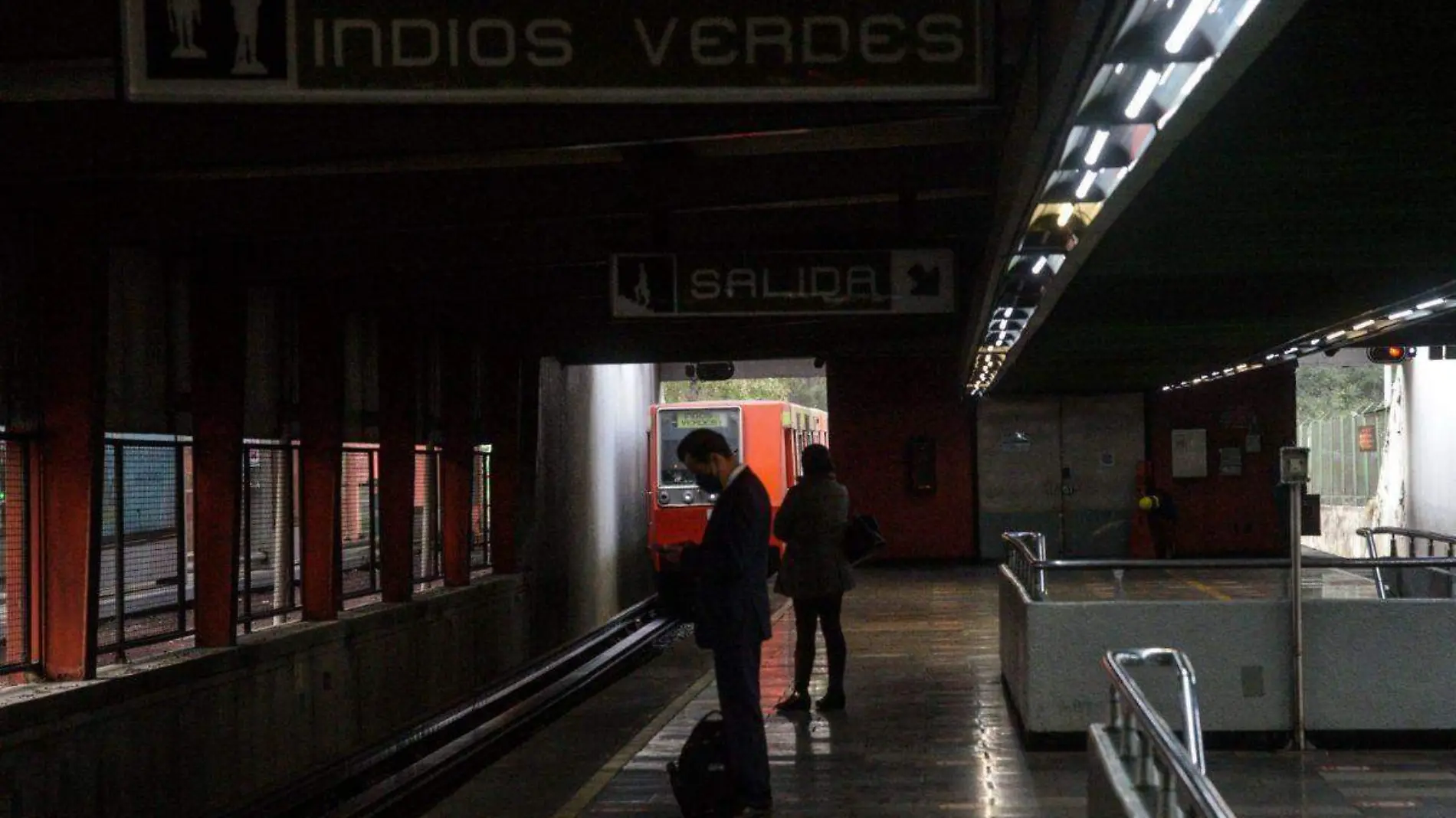 Fiscalía de CDMX niega presencia de banda dedicada al secuestro de mujeres en metro Indios Verdes